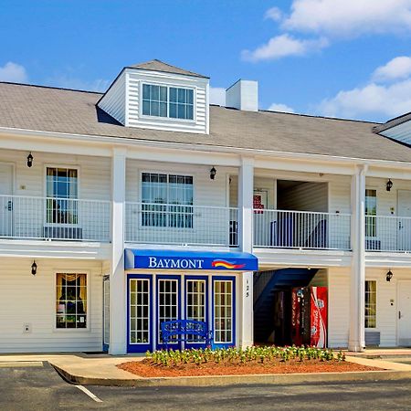 Hotel Baymont By Wyndham Smithfield Esterno foto