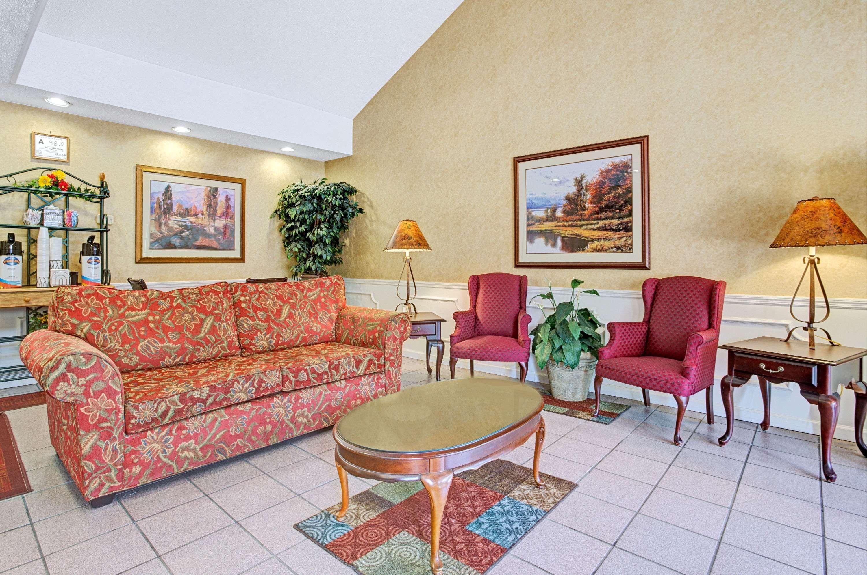 Hotel Baymont By Wyndham Smithfield Esterno foto